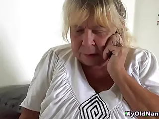 Büyükanne-dadı-lezbiyen eylemi / video